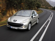 Peugeot 207 5-door with panoramic sunroof 2006 06